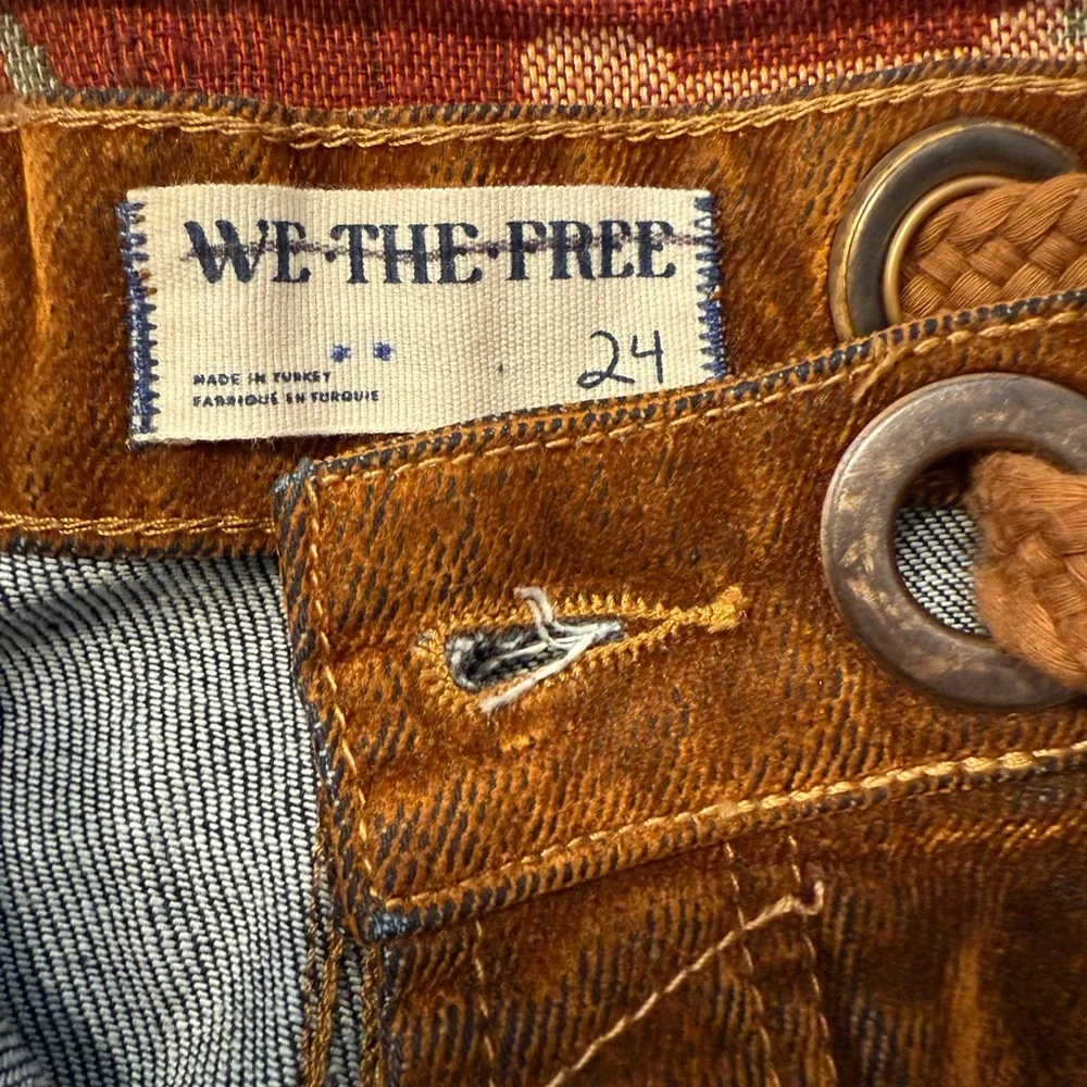 We The Free Moxie Flocked Barrel Jeans - size 24 - Burnt Rust - Picture 6 of 7